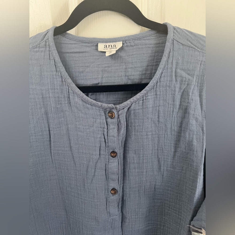 NWT a.n.a peasant top…blue…size XL. - Picture 2 of 9